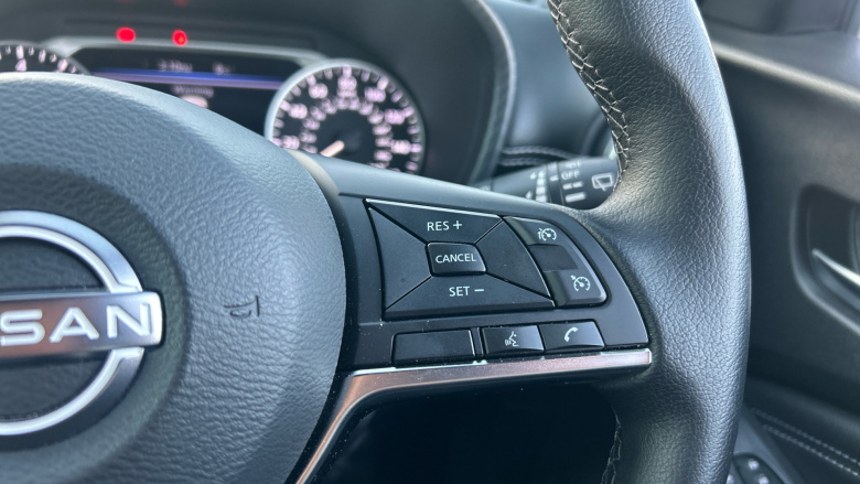 Nissan Juke 1.0 DiG-T 114 N-Connecta 5dr Petrol Hatchback